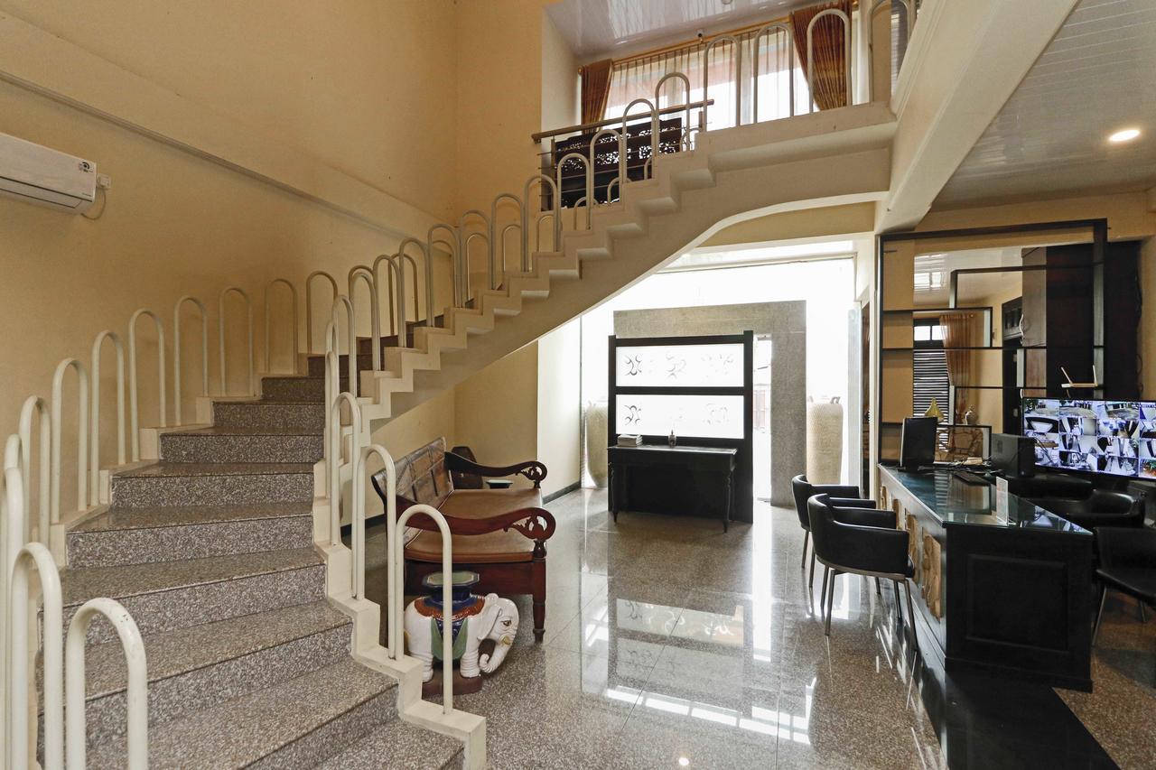 ג'קרטה Reddoorz Plus Near Halim Perdanakusuma 2 מראה חיצוני תמונה